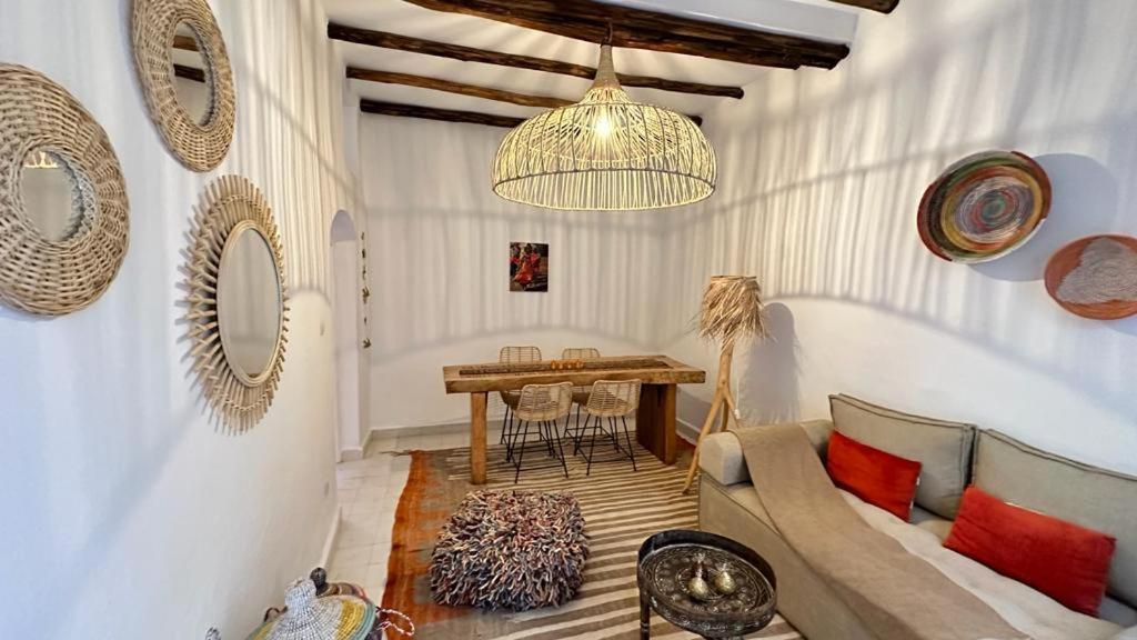 En Plein Coeur De La Medina Apartment Есувейра Екстериор снимка
