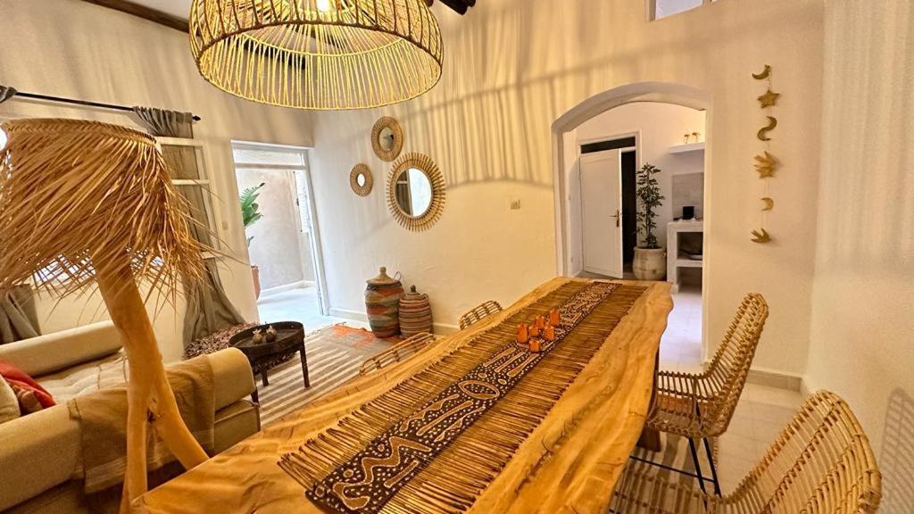 En Plein Coeur De La Medina Apartment Есувейра Екстериор снимка